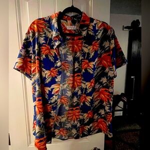 Cotton & Co Colorful Hawaiian Shirt, size M